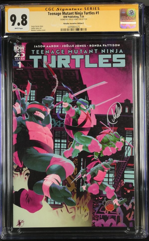 Teenage Mutant Ninja Turtles #1 Retailer Incentive Edition E CGC Signature Series 9.8 Signed by Joelle Jones Online now - Image 2